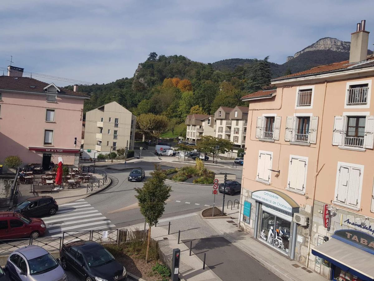 Charmant Studio Au Coeur Du Village De Voreppe Bagian luar foto